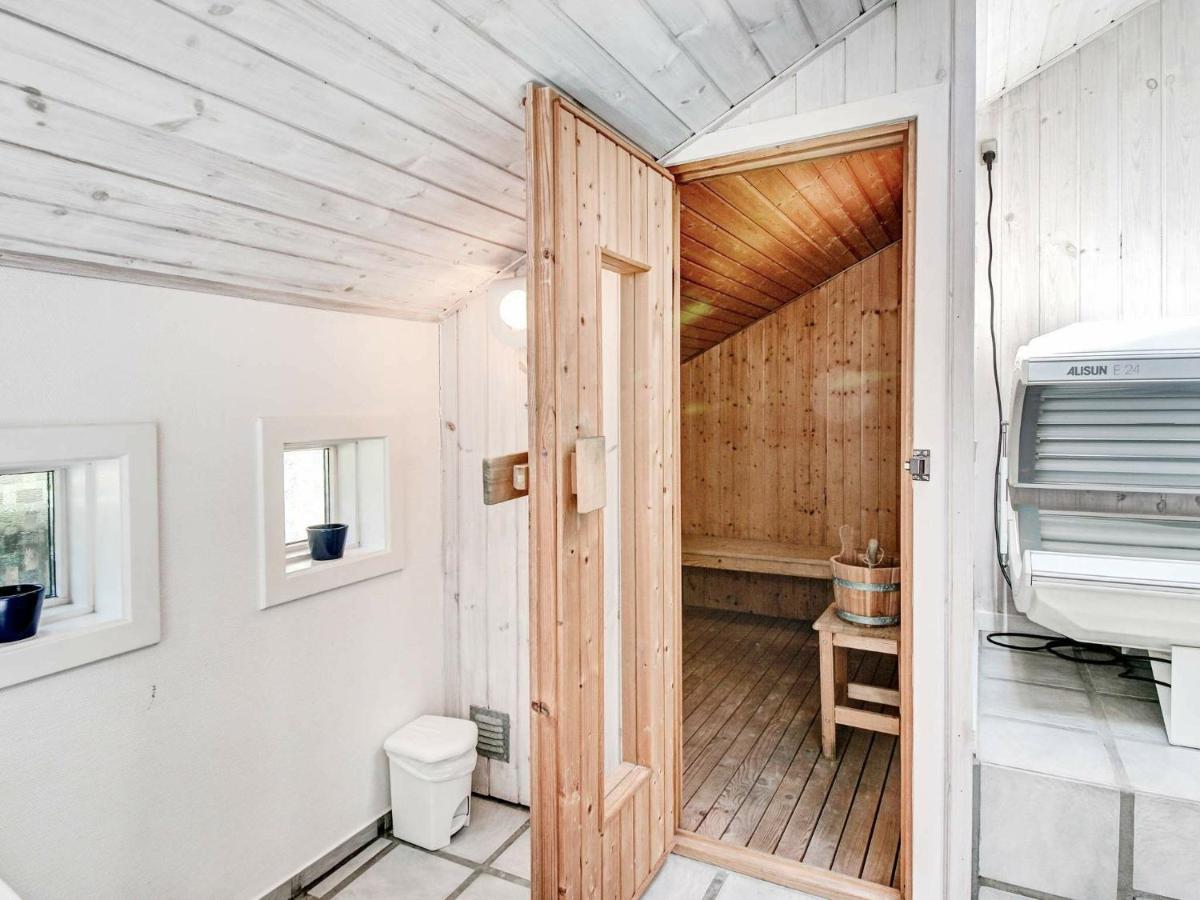8 Person Holiday Home In Nex Vester Somarken ภายนอก รูปภาพ